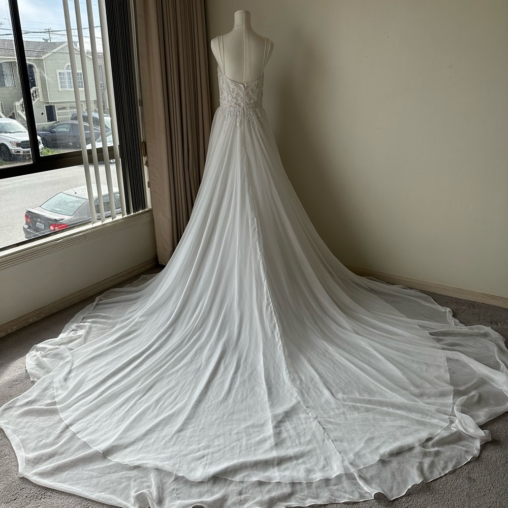 NWT Wedding Dress L'Amour by Calla Blanche Gillian - Picture 9 of 17